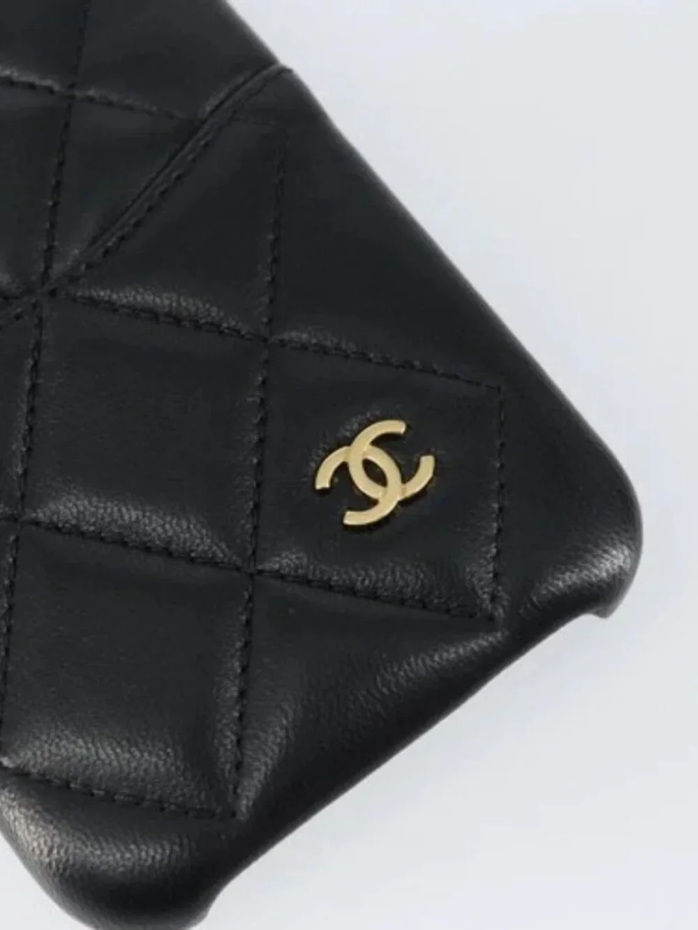 CHANEL Matelasse iPhone Case Lamb Skin Black CC Auth 145550